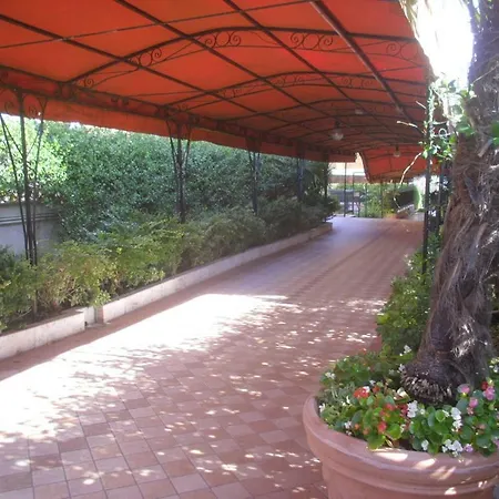 Lovely Little In Via Aurelia Apartament *